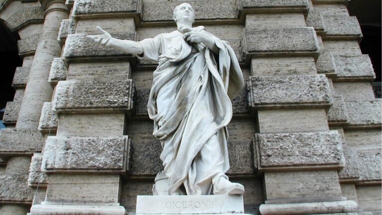 Statue of the Roman orator Cicero, illustrating the memory palace technique