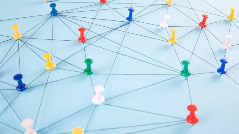 Network of pins illustrating the importance of connecting new to existing knowledge in memory